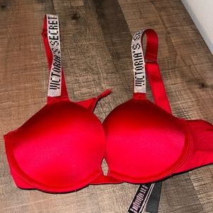 Victoria secret bra 32B